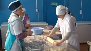 В селе Анненково Ирина Зайцева организовала свое дело. Февраль 2011 год.