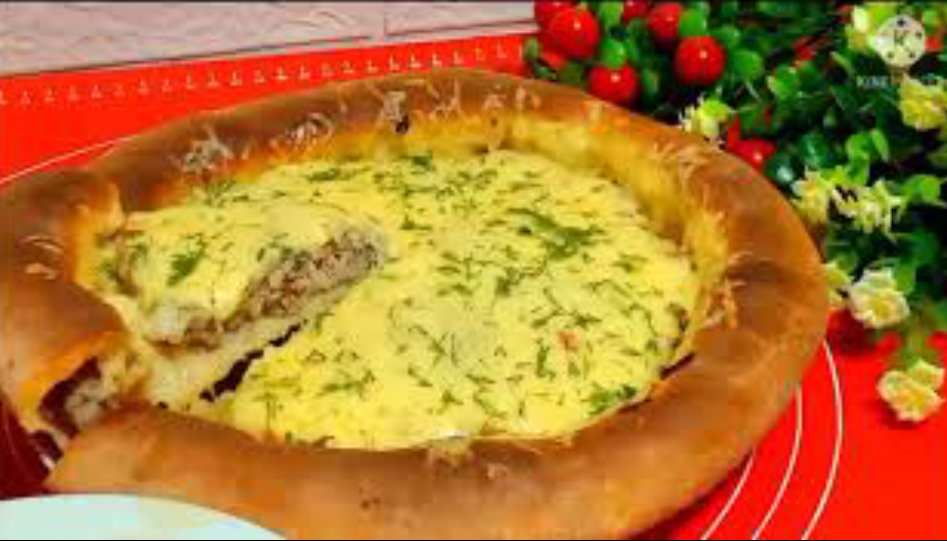 Мясной открытый пирог Пицца.