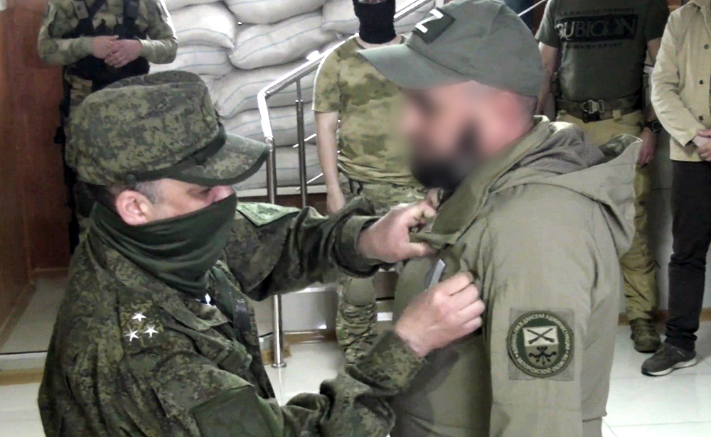 Бойцы отряда добровольцев "БАРС" получили госнаграды / События на ТВЦ