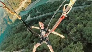 Прыжок с тарзанки 207 метров и самые высокие в мире качели