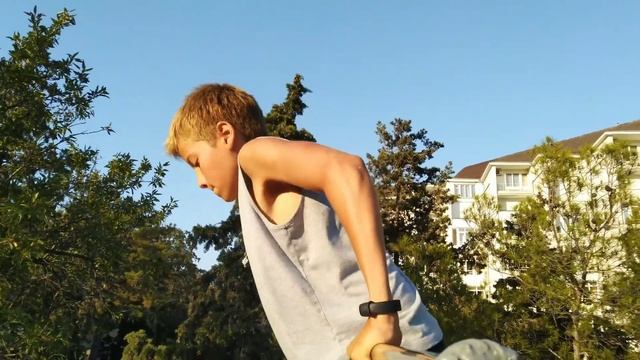 КАК СДЕЛАТЬ МАНКИ НА ТУРНИКЕ #1 смотреть онлайн