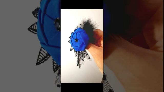 Брошь Голубая роза