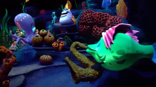 The Little Mermaid - Ariel's Undersea Adventure 2023 - Disney California Adventure Ride [4K POV] смотреть онлайн