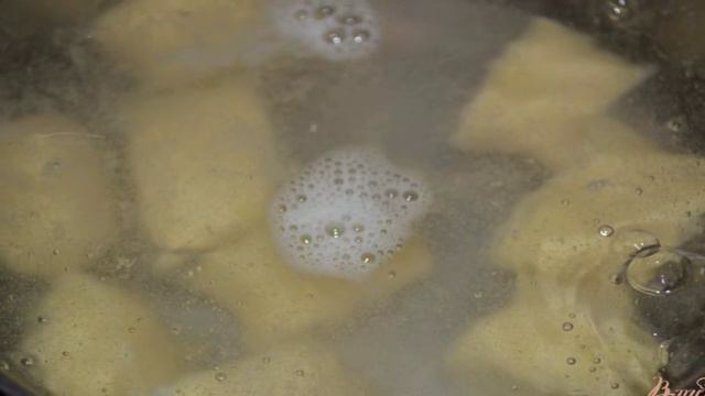 Картофельные кнели с соусом Бешамель