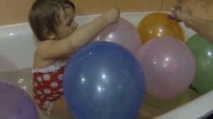 Лопаем воздушные шары.Burst balloons.