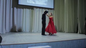 Инсценировка военной песни - 10Б класс