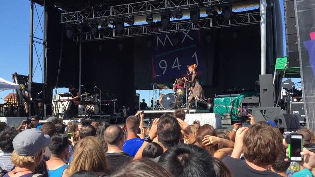 Lindsey Stirling at Bite of Las Vegas смотреть онлайн