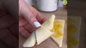 Вкусные рогалики с джемом.mp4