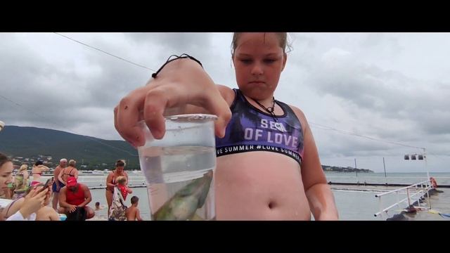Кира на рыбалке #РыбалкаНаМоре #море