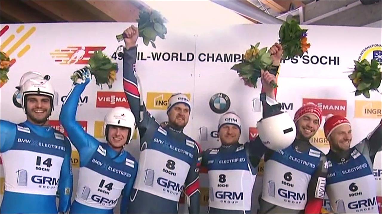 Три золотые медали завоевали российские саночники в первый день чемпионата мира