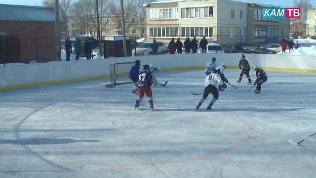 В Каменке прошёл традиционный праздничный турнир по хоккею смотреть онлайн