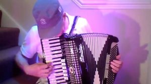 Живёт моя отрада: Russian gypsy song on Tombolini Accordion