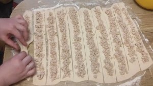 Улитки с курицей из слоёного покупного теста