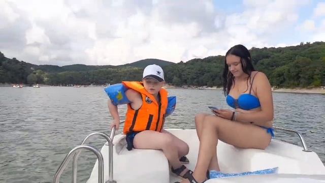 Vlog?????? Кипарисовое озеро/Катаемся. смотреть онлайн