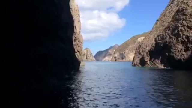 Остров Пальмарола Тирренское море Италия