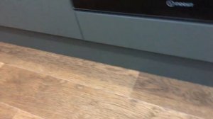 Кухня без ручек с профилем Gola