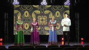 В саду при долине-исп.ансамбль Горошины- МБУК Хмелинецкий ЦКД