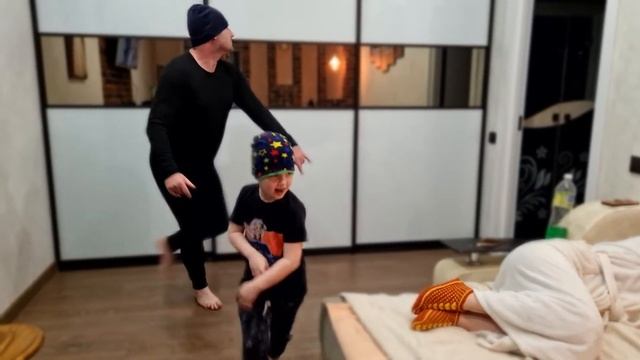 Когда твой сын занимается Брейк Данс , а ты на подтанцовке??? смотреть онлайн