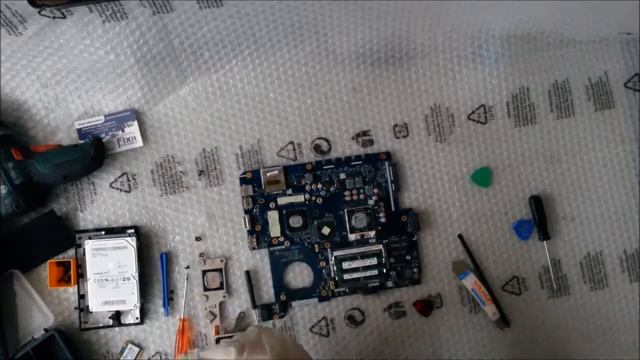 ASUS X53T Smontaggio e rimontaggio con cambio pasta termica. Disassembly, Replacement Thermal Pad смотреть онлайн