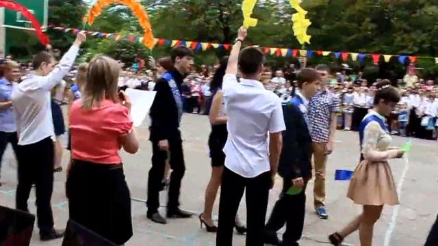 Выпускники уходят из школы 11 кл