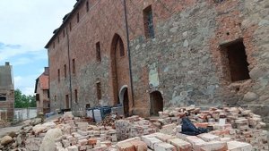 Как замок Тапиау восстанавливает частный инвестор в Калининградской обл - при СССР была тюрьма