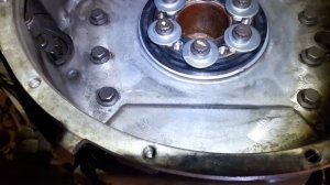 CUMMINS ISX15 ЗАМЕНА КОРЕННОГО САЛЬНИКА,УСТАНОВКА НОВОГО ЗАДНЕГО КОРЕННОГО САЛЬНИКА!