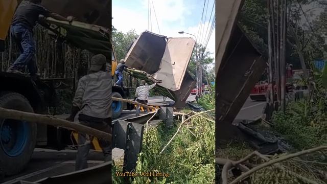 Proses Evakuasi DT masuk jurang  ✓ Lifting Crane 45 Ton #crane operator