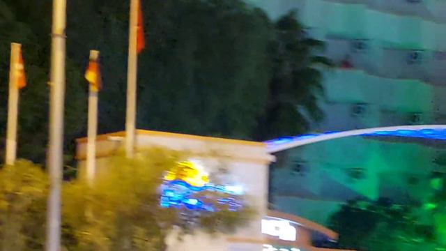 Пиде за 3 лиры?? Так что с акулами?? смотреть онлайн