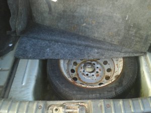 Дополнительное место в багажнике ВАЗ 2110, 2111, 2112, ЛАДА ПРИОРА. Переносим запаску.