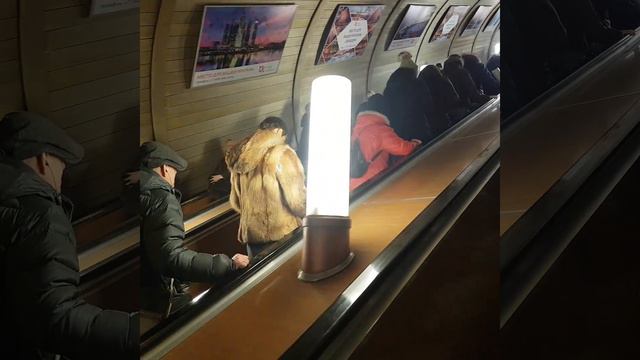 Эскалатор станции Марксистская