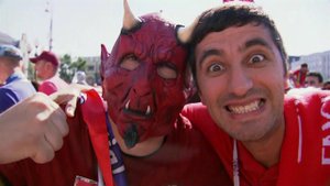 В преддверии матча сборных Англии и Бельгии болельщики команд знакомятся с Россией