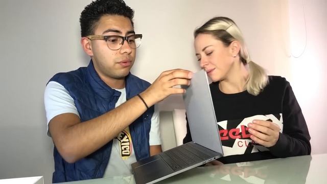 Unboxing MACBOOK PRO Touch Bar 13 ft. Festival Passport  ZIDACO