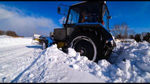 МТЗ 82.1. Чистим первый снег и по ходу ремонтируем трактор,  готовимся к зиме.