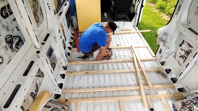 Автодом своими руками. 3 часть: рама для кресел, покупки в Леруа Мерлен, изготовление пола смотреть онлайн