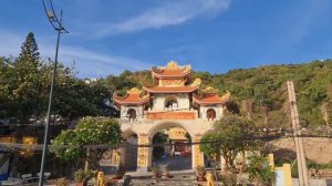 Кто спрашивает какое море и если ли пляжи в ВУНГ ТАУ, видео для вас. Делайте выводы сами.