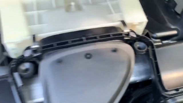 Porsche Cayenne engine cover removal (2019), air filter access tutorial смотреть онлайн