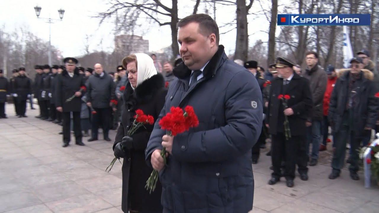 Память погибших моряков-подводников почтили в Сестрорецке