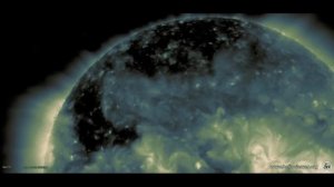 Ответ: Солнце, солнечные лучи, космос ... 27.09.2016 A large coronal hole