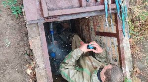 Меняем кран в колодце без отключения воды под давлением.