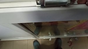 Восстанавливаем работоспособность ПВХ двери у которой оторвались все петли скорнем #секретыоконщика