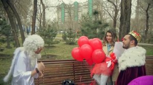 Романтическое предложение руки и сердца Принц на белом коне.