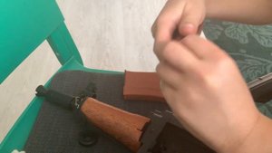 Страйкбольный АКС 74-У разбор