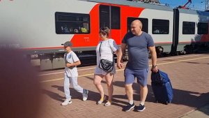 Прибытие и отправление поезда ЭС2ГП Ласточка собщением Курск - Москва. Станция Тула-1-Курская.