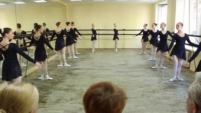 Государственный Экзамен по Классическому танцу, Станок группа 346 (ГГКИ 2016г)