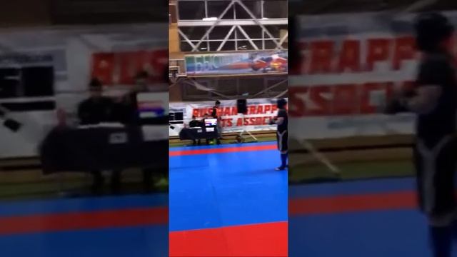 Грачев Роман заканчивает бой досрочно ввиду явного преимущества на Всероссийском турнире.