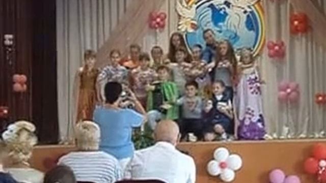 праздник школы номер 4 смотреть онлайн