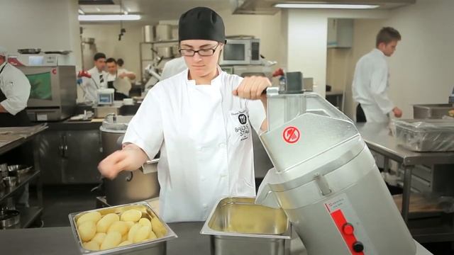 Оборудование Sammic: процесс очистки, нарезки и упаковки картофеля смотреть онлайн