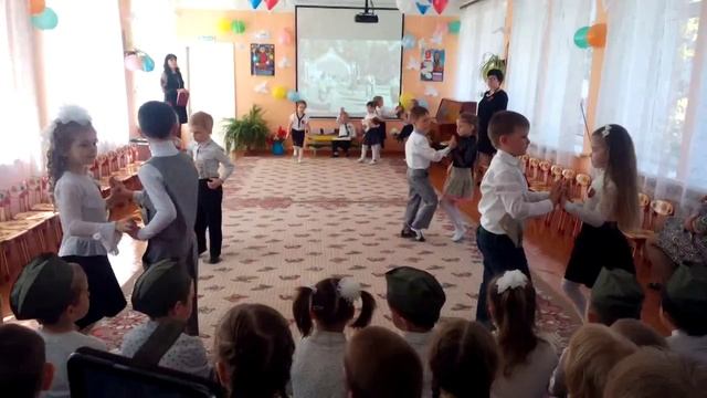 Начало утренника, посвященного "Дню Победы"(танец "Рио Рита") смотреть онлайн
