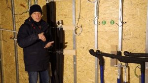 Как реализованы инженерные коммуникации в частном доме на начальном этапе строительства.