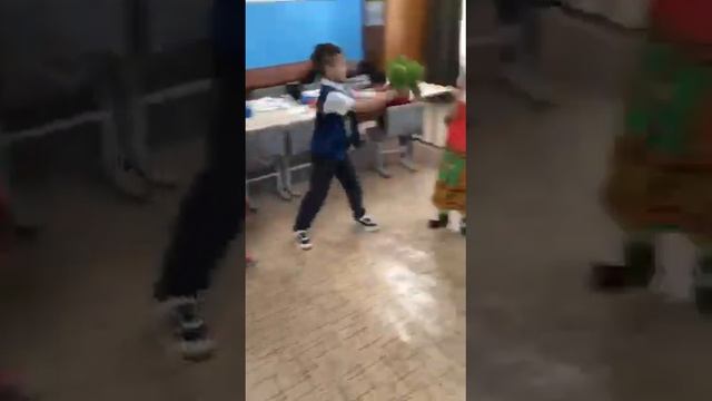 Праздник весны и труда 1в классе смотреть онлайн